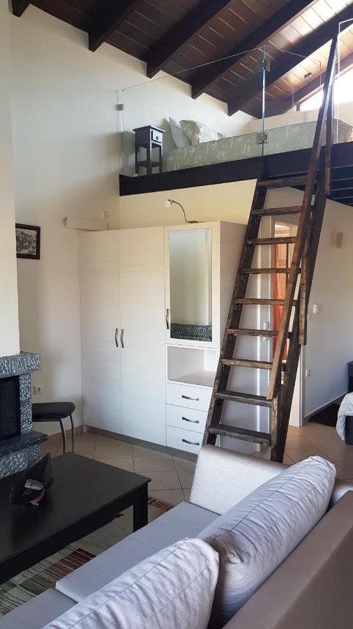 Lithos Villas Amfikleia Exterior foto